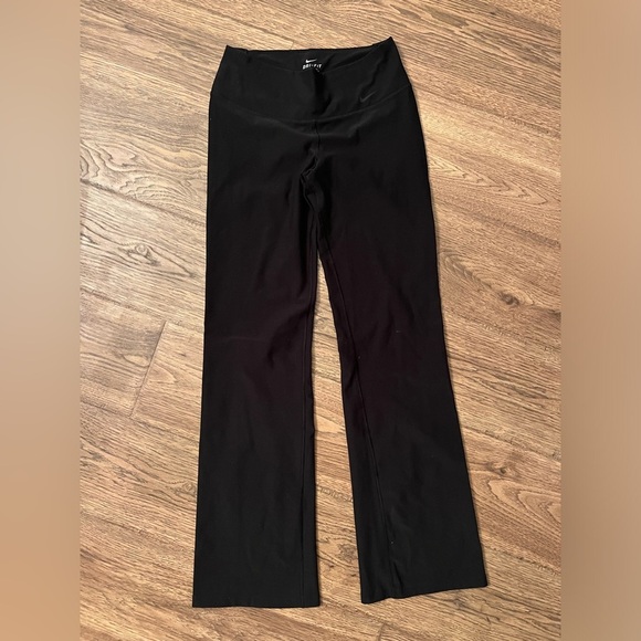 Black Nike Low Rise Straight Leg Pants Small - Picture 1 of 3
